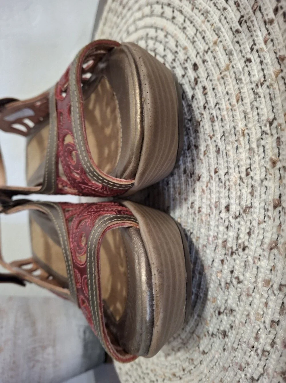 Naot Red/burgundy and Bronze Wedge Sandals Size 40.